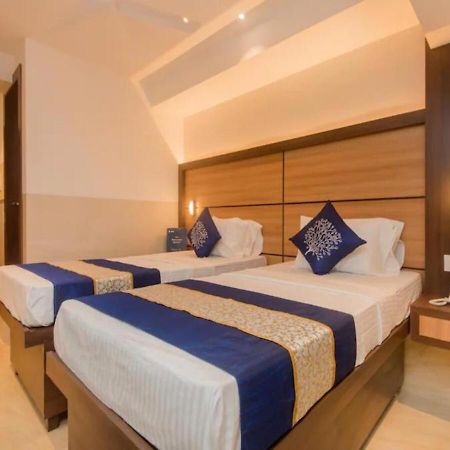 Hotel Mourya Residency Navi Mumbai Kültér fotó
