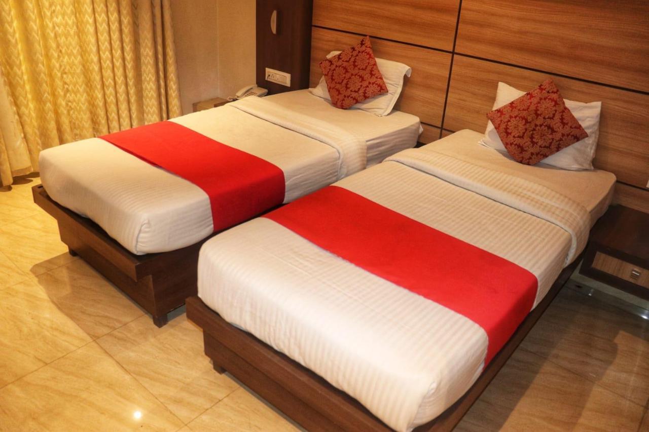 Hotel Mourya Residency Navi Mumbai Kültér fotó